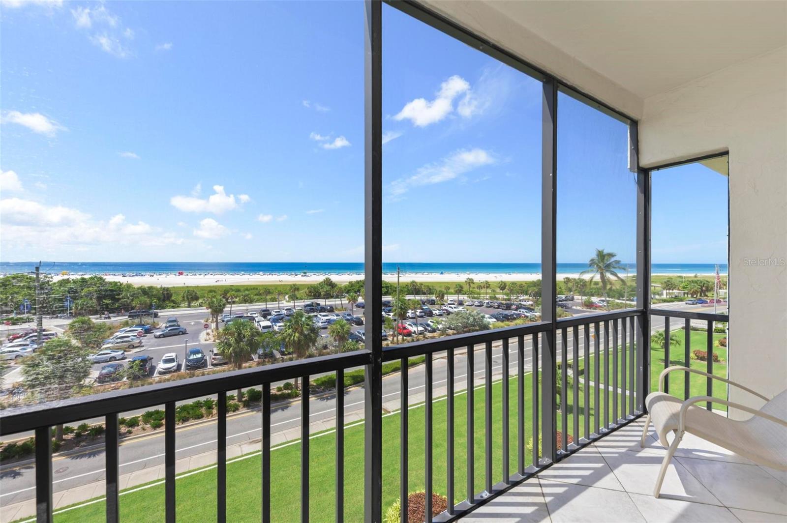 Image 31 of 99 For 797 Beach Road 509