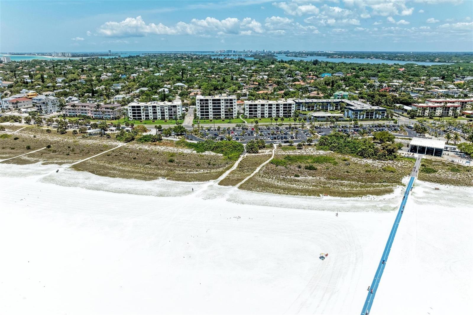 Image 39 of 99 For 797 Beach Road 509