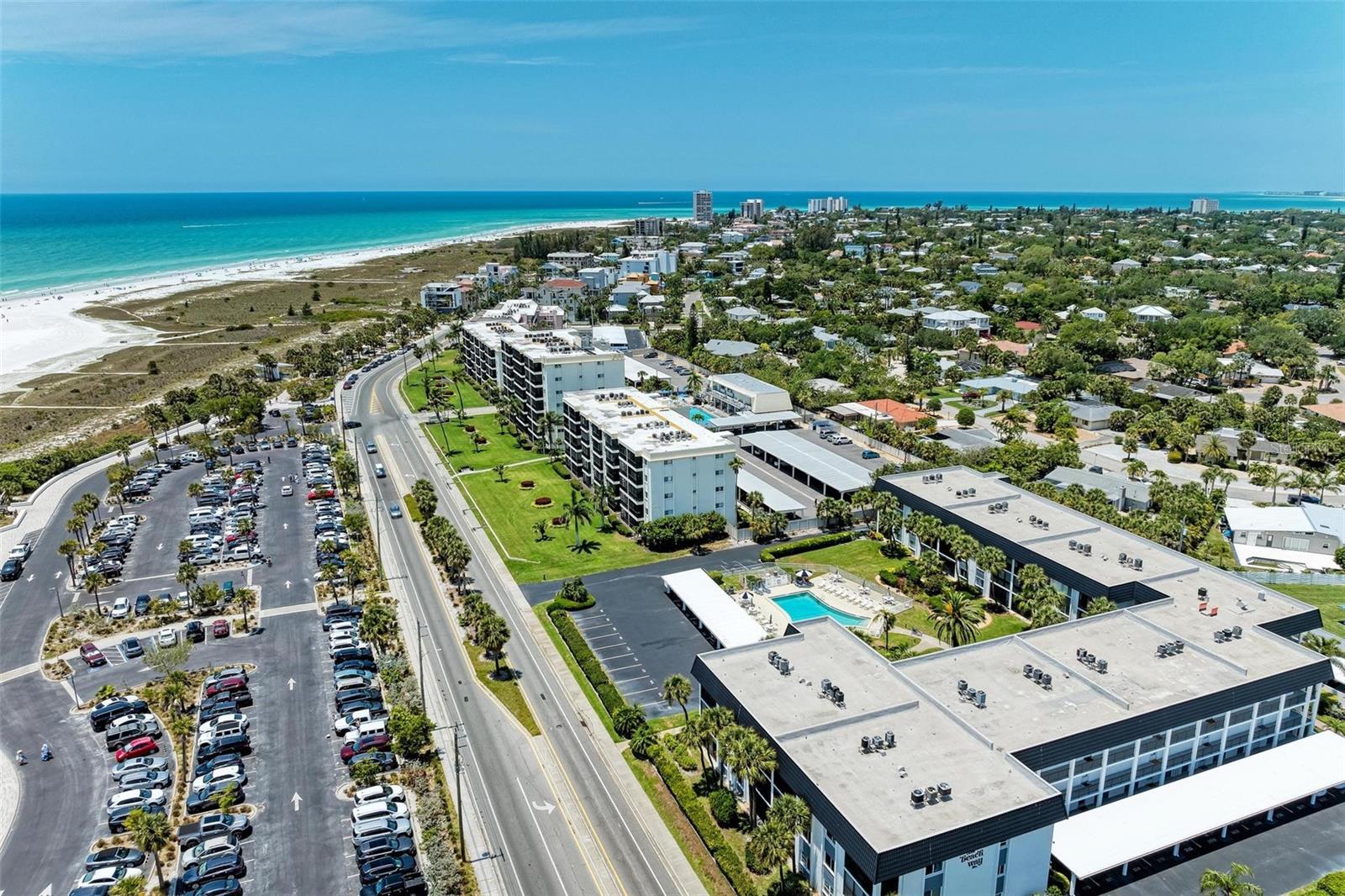 Image 46 of 99 For 797 Beach Road 509