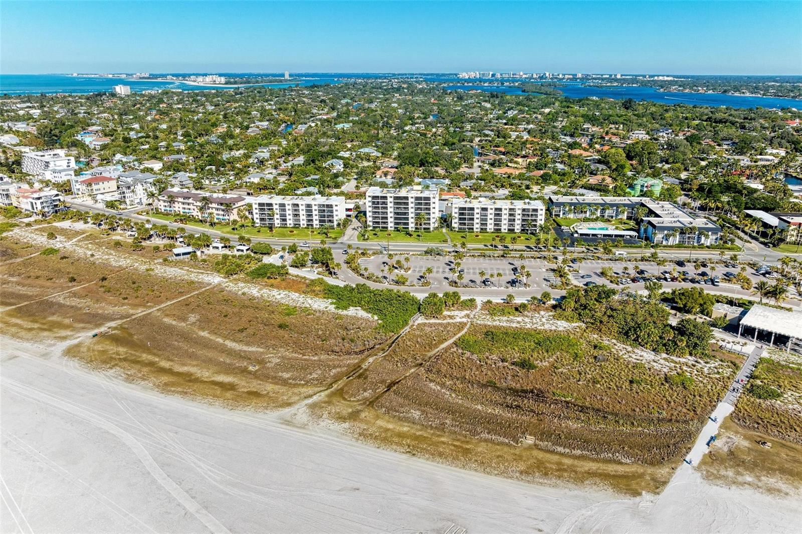 Image 48 of 99 For 797 Beach Road 509