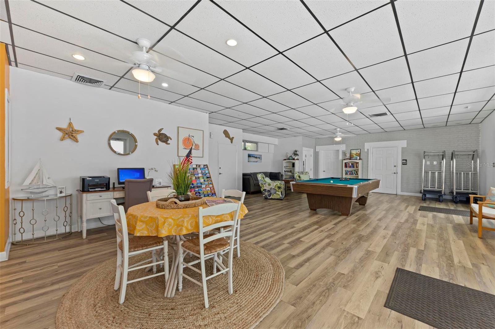 Image 54 of 99 For 797 Beach Road 509
