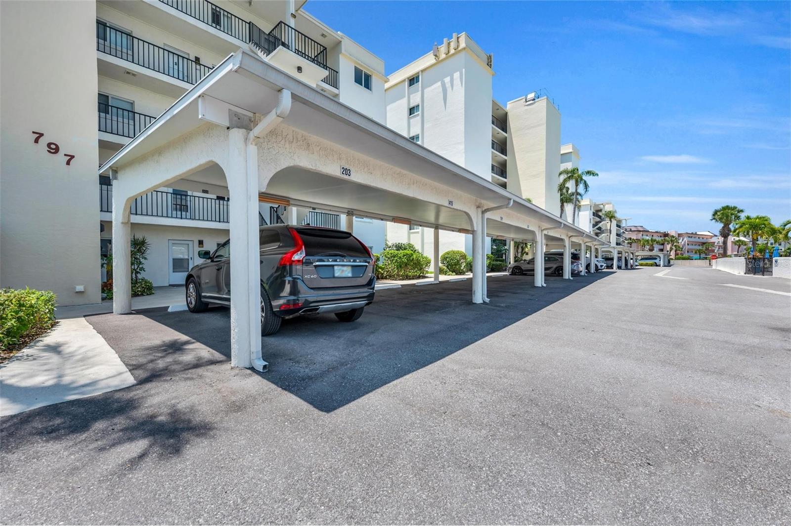 Image 7 of 99 For 797 Beach Road 509