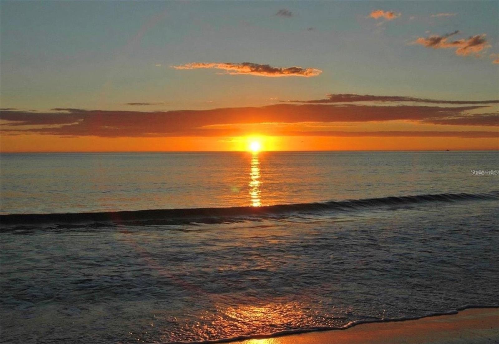 Image 32 of 47 For 4976 Gulf Of Mexico Drive Villa 18