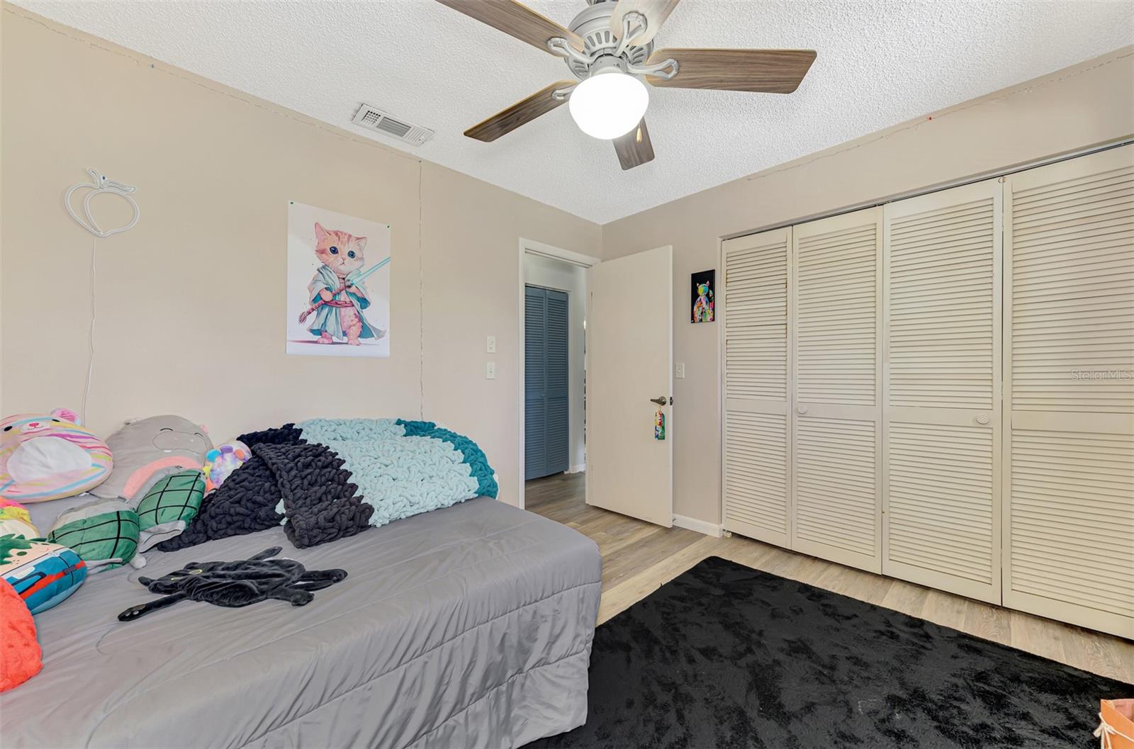 Image 32 of 47 For 255 Fenwick Drive 18