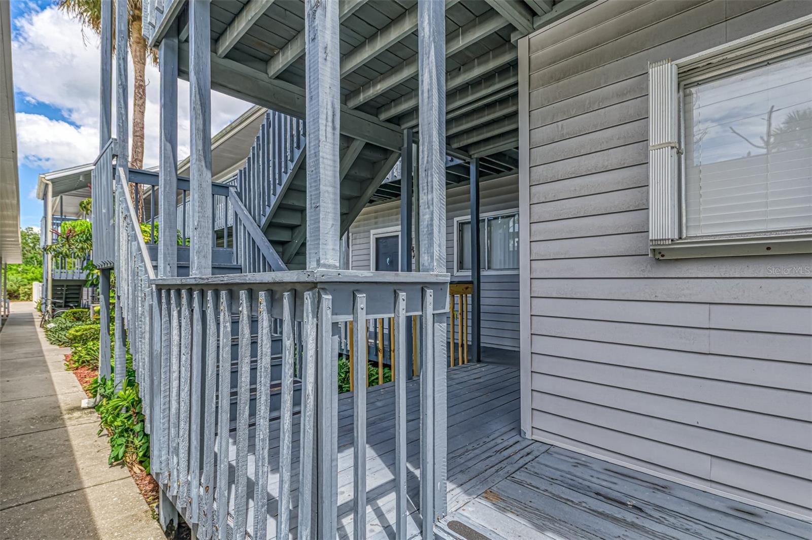 Image 4 of 47 For 255 Fenwick Drive 18