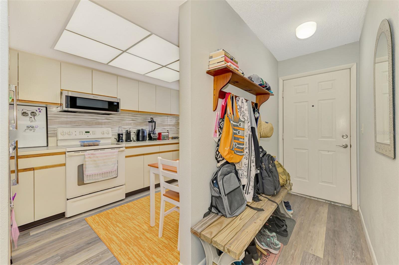 Image 8 of 47 For 255 Fenwick Drive 18