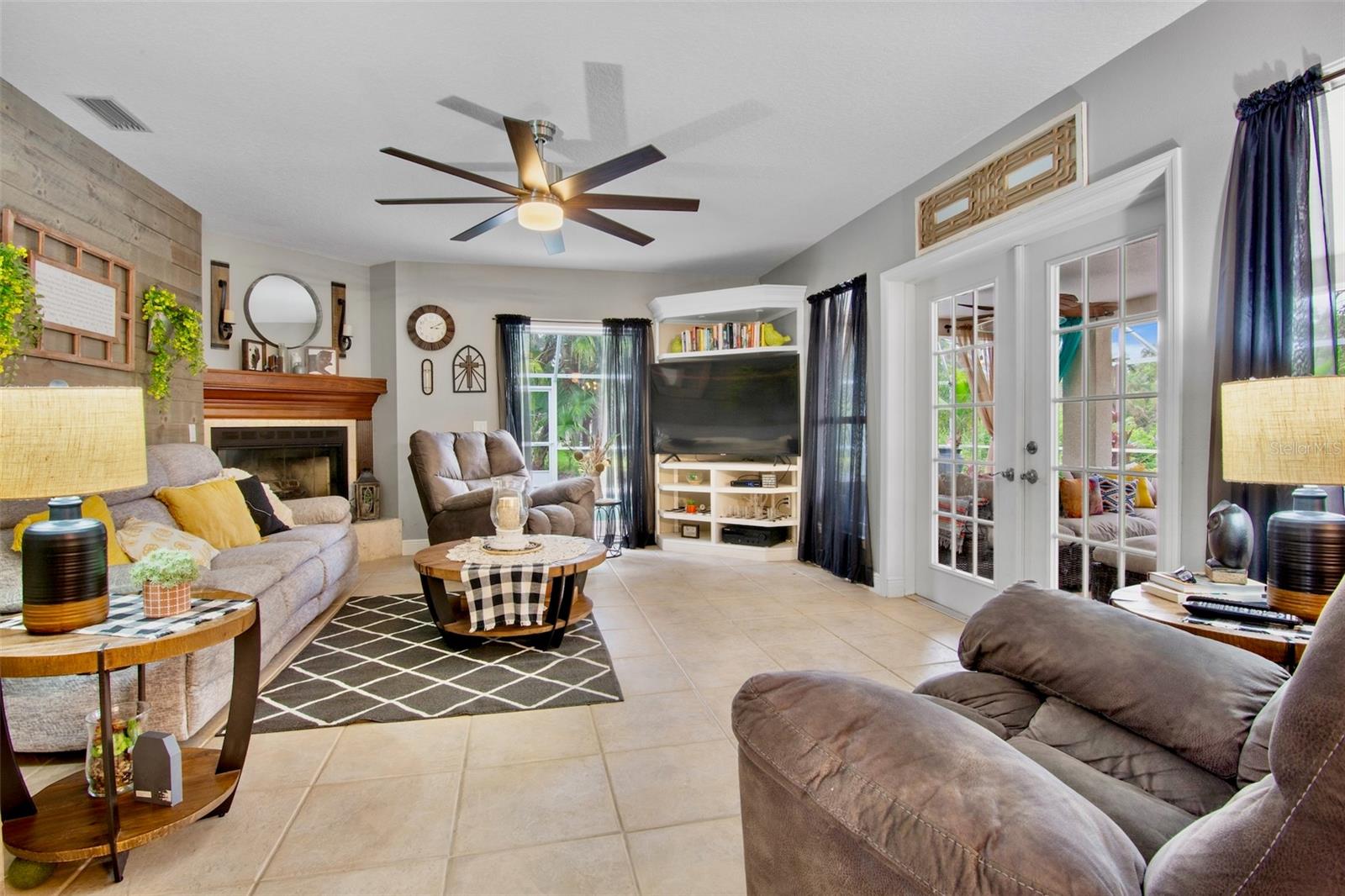 Image 10 of 44 For 756 132nd Street Circle Ne
