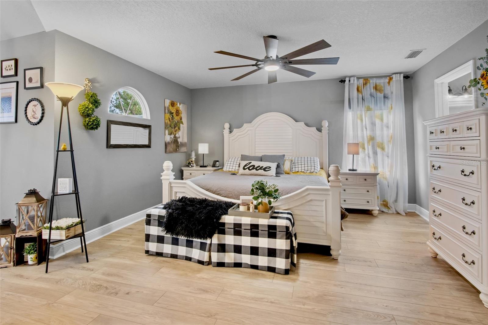 Image 25 of 44 For 756 132nd Street Circle Ne