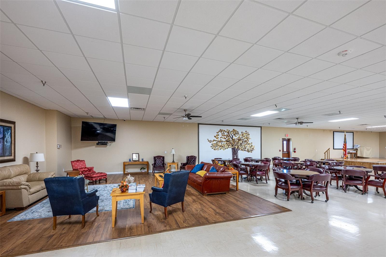 Image 38 of 43 For 5707 45th Street E 84