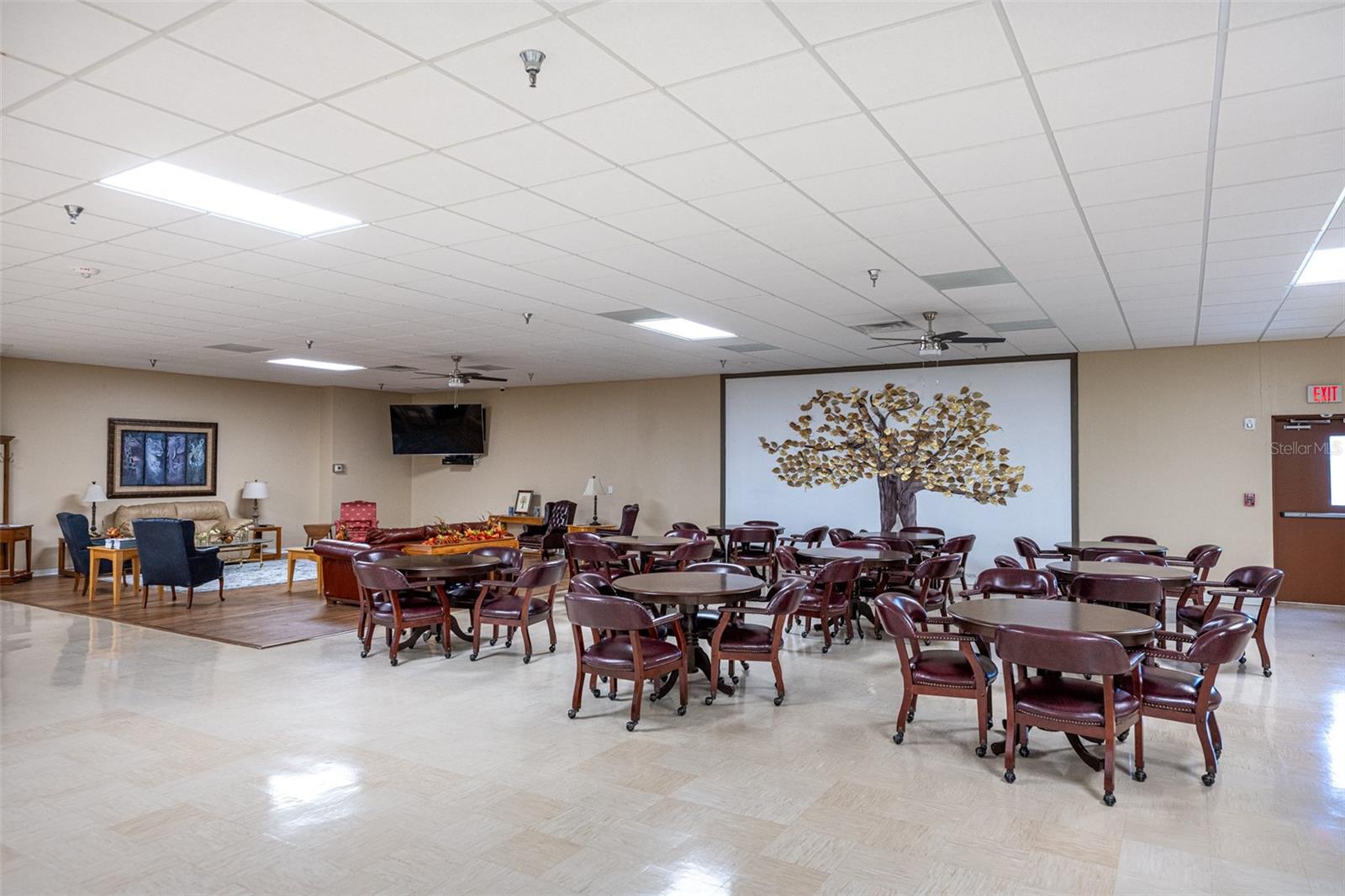 Image 39 of 43 For 5707 45th Street E 84