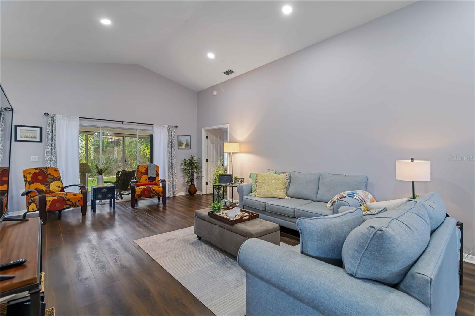 Image 8 of 56 For 5509 83rd Terrace E