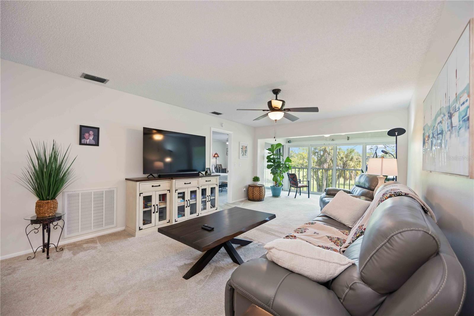 Image 6 of 22 For 4321 Longmeadow  14