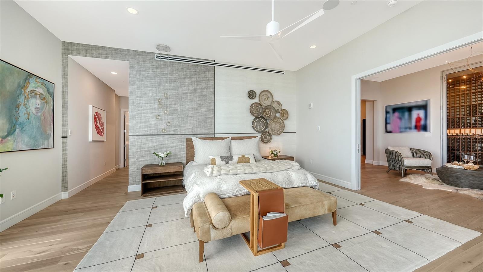Image 21 of 42 For 605 Gulfstream Avenue 12