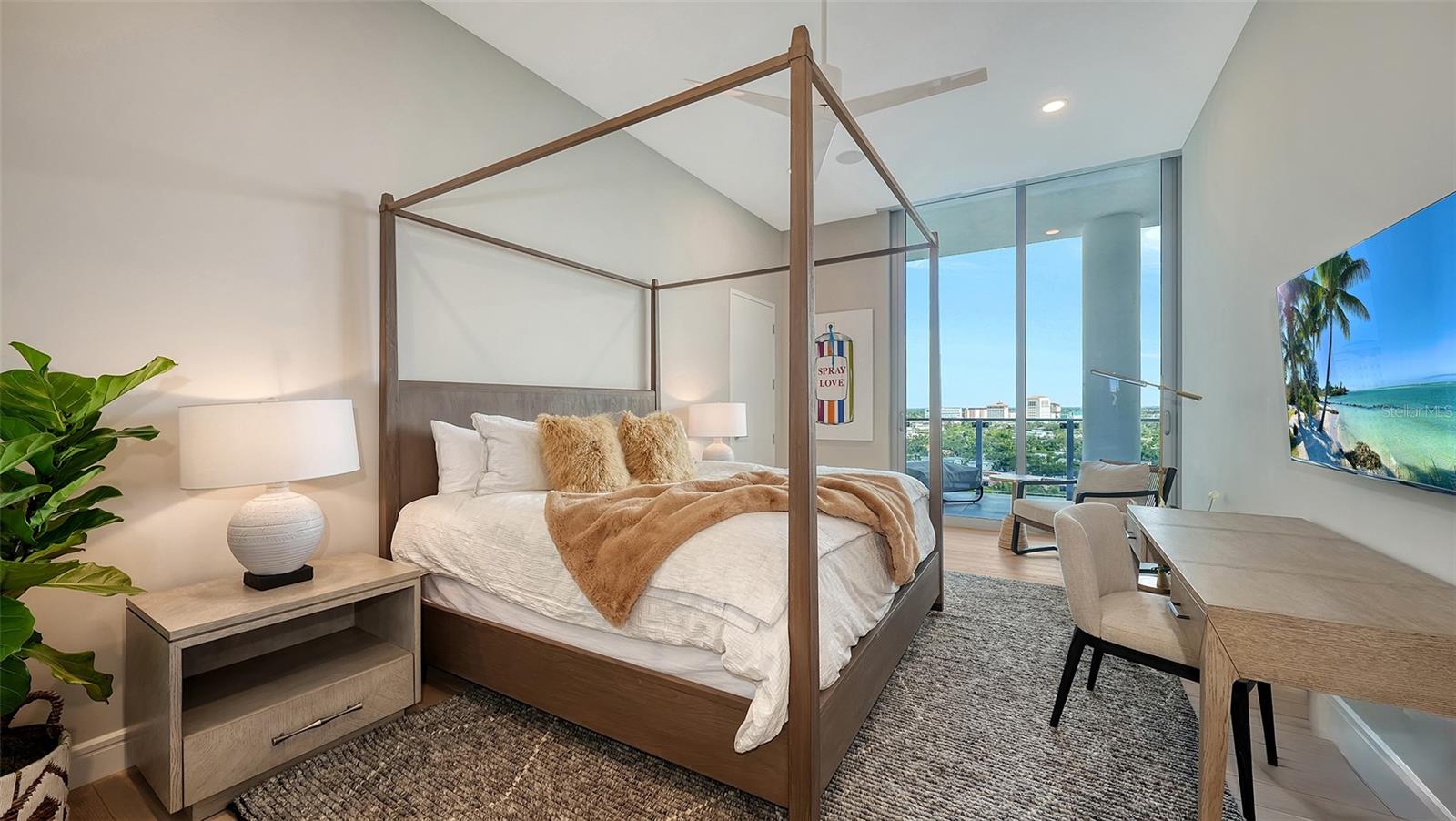 Image 34 of 42 For 605 Gulfstream Avenue 12