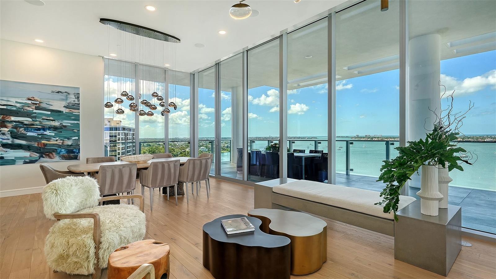 Image 7 of 42 For 605 Gulfstream Avenue 12