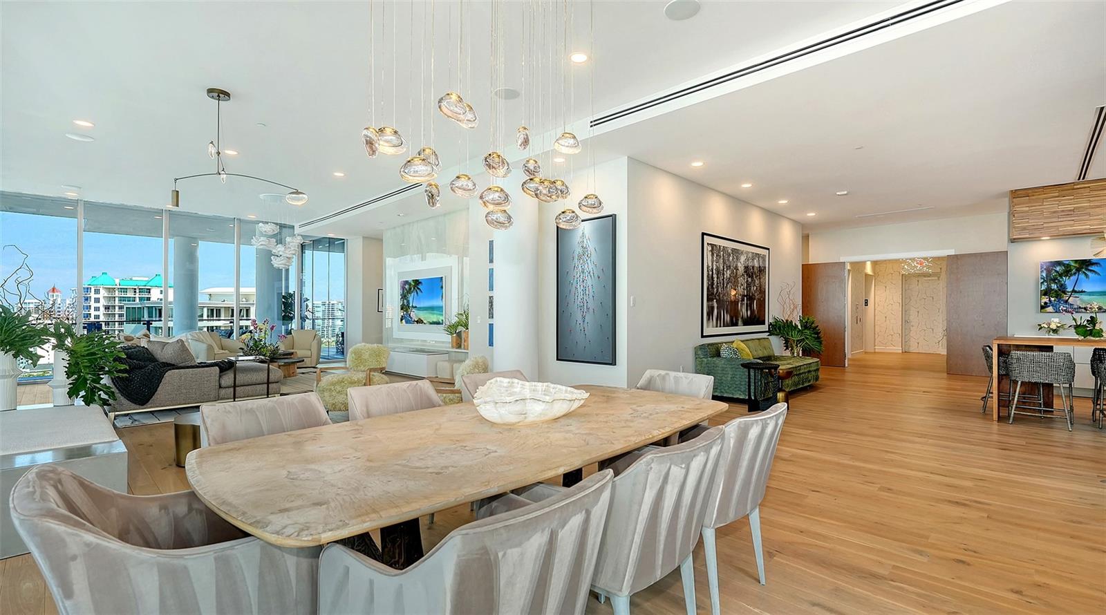 Image 9 of 42 For 605 Gulfstream Avenue 12