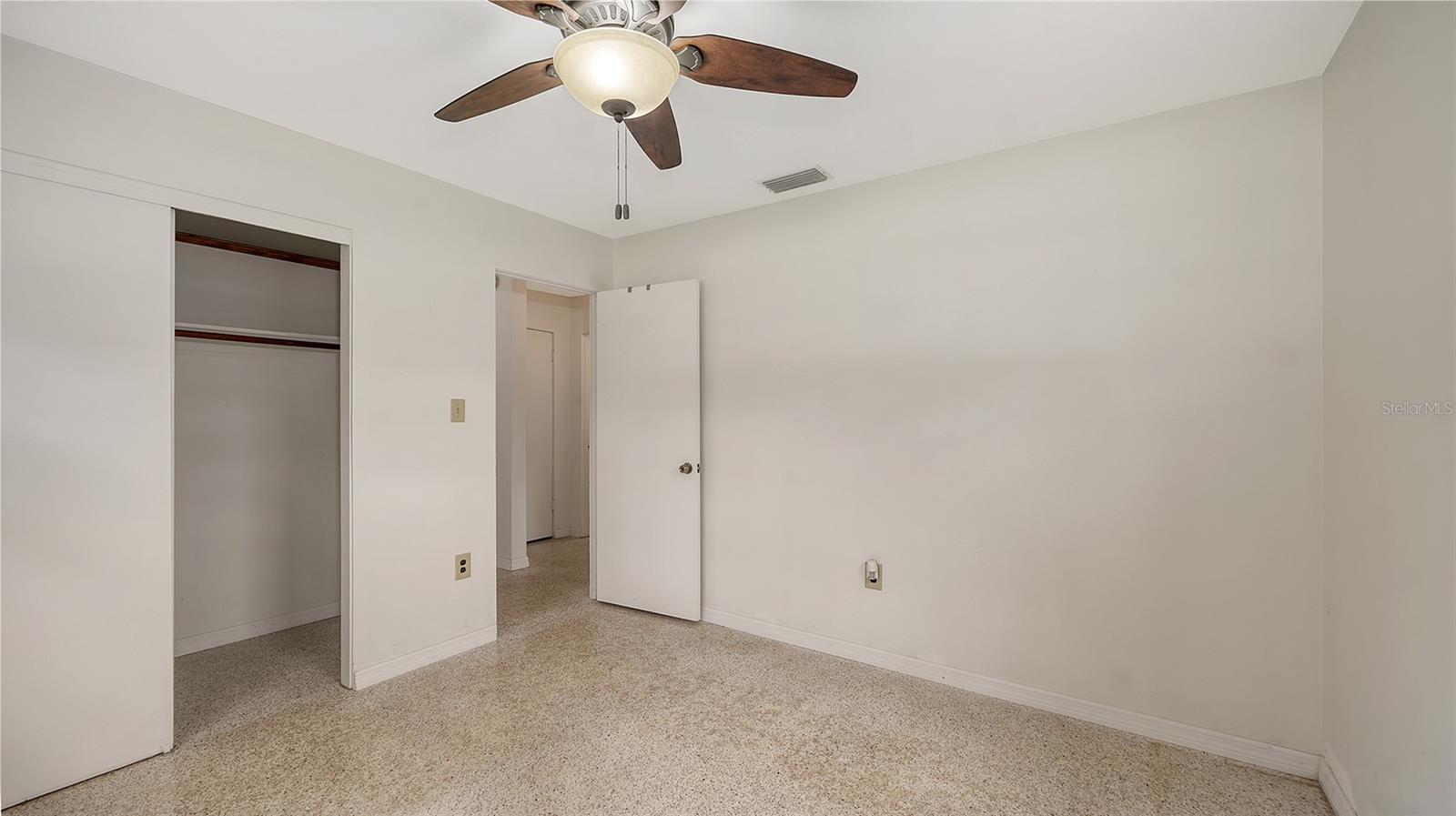 Image 19 of 34 For 2127 Vinson Avenue