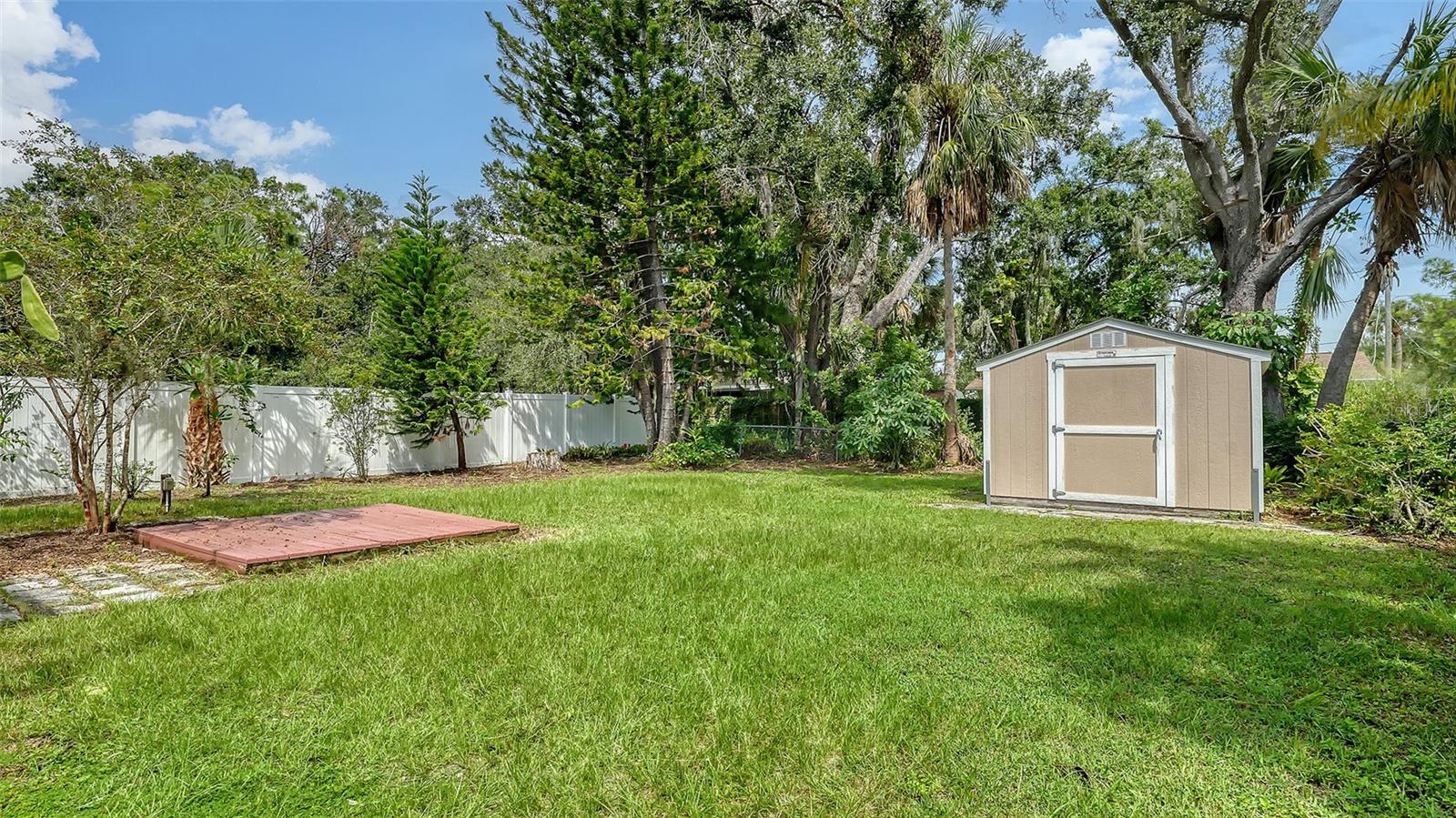 Image 33 of 34 For 2127 Vinson Avenue