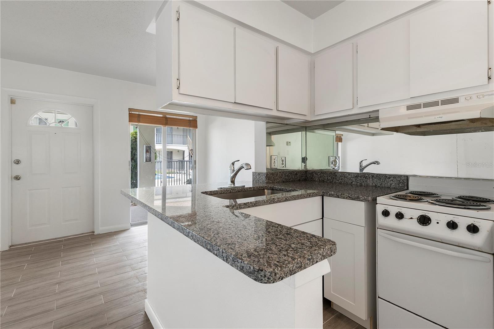 Image 8 of 16 For 4035 School Avenue C3