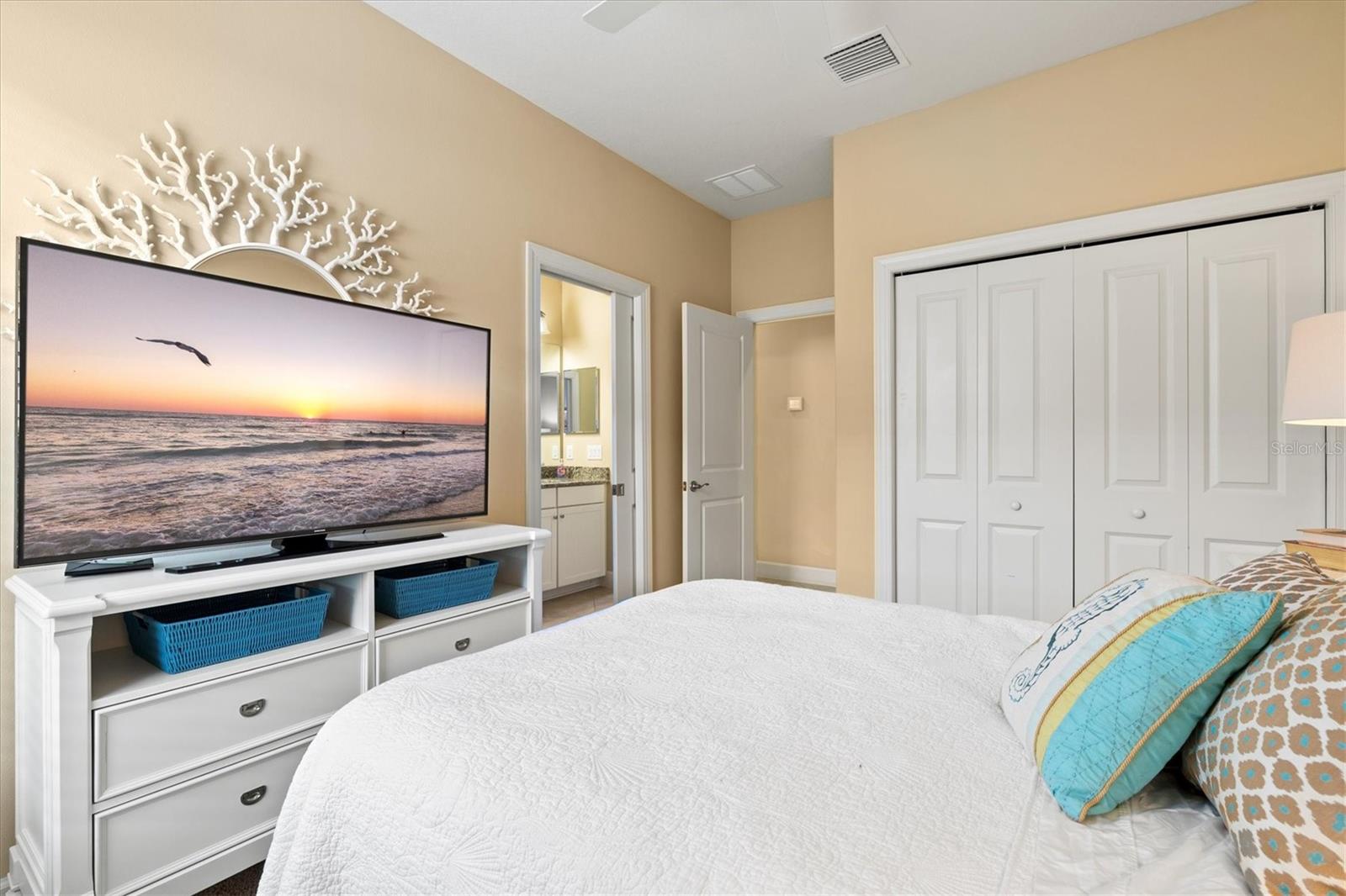 Image 32 of 96 For 4945 Savona Run