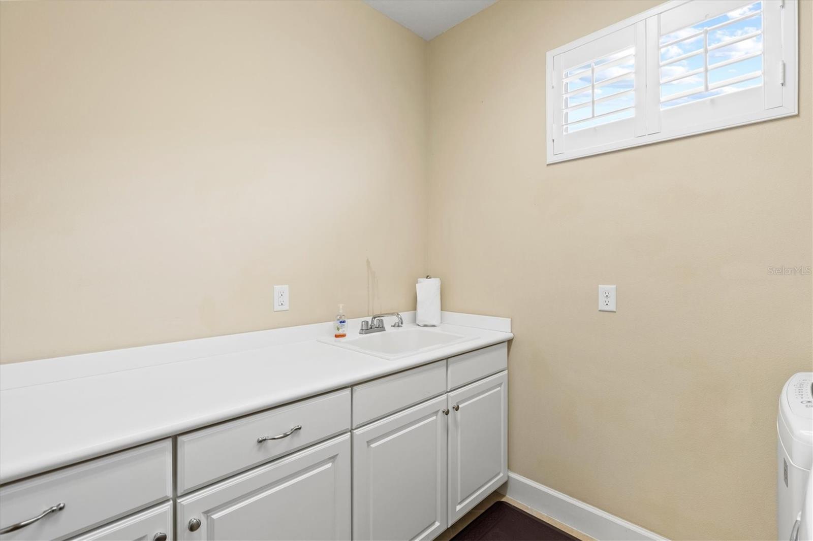 Image 38 of 96 For 4945 Savona Run