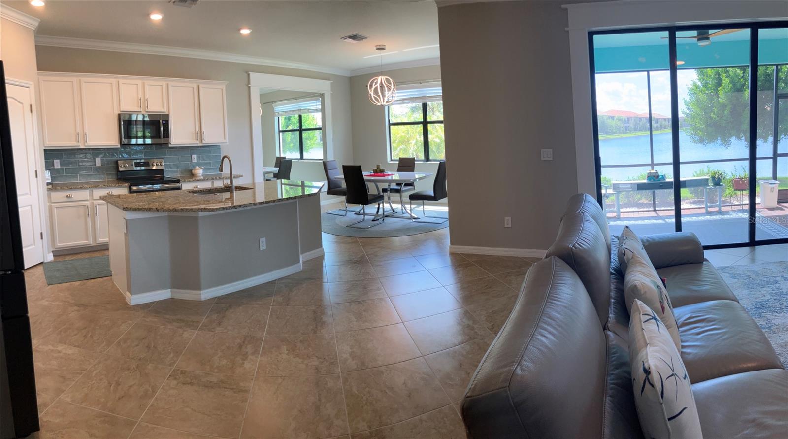 Image 3 of 10 For 10093 Cozy Grove Drive