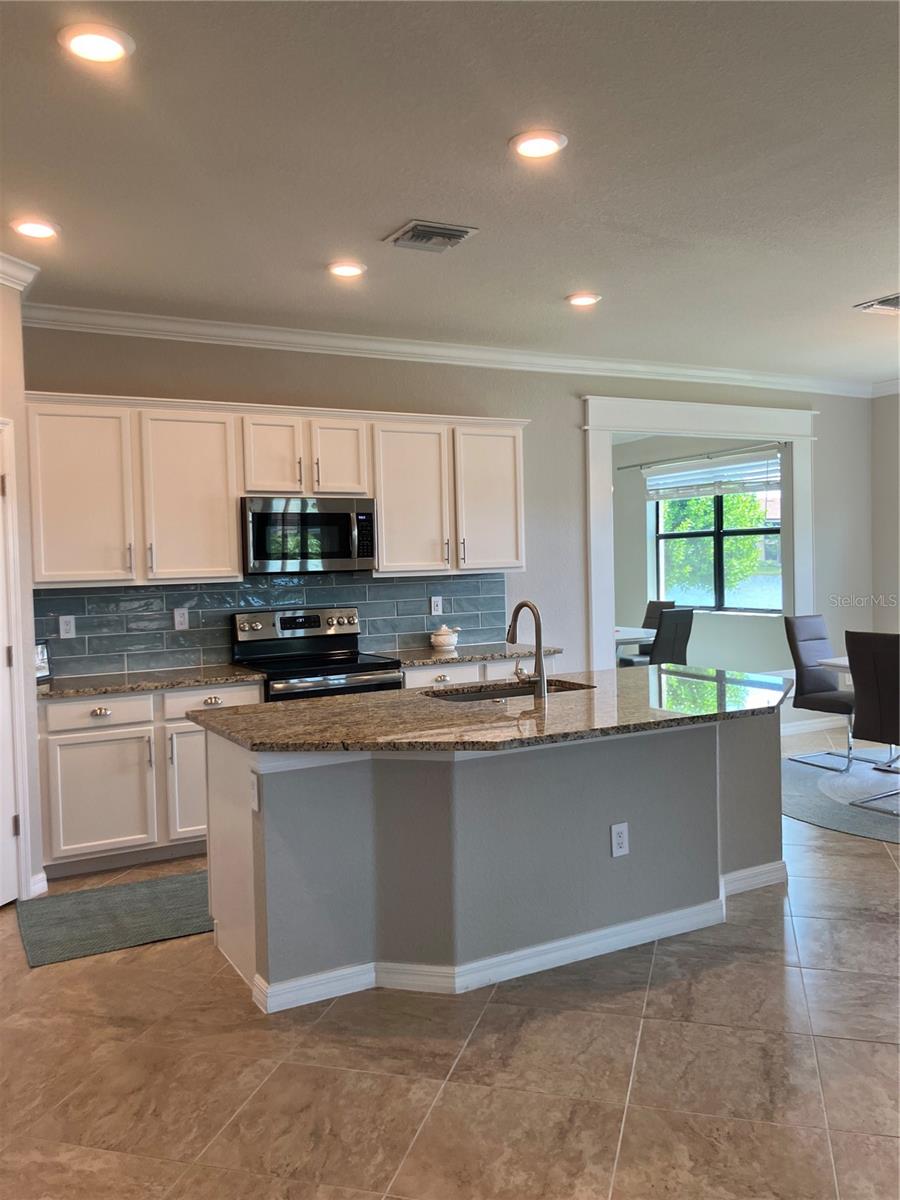 Image 4 of 10 For 10093 Cozy Grove Drive