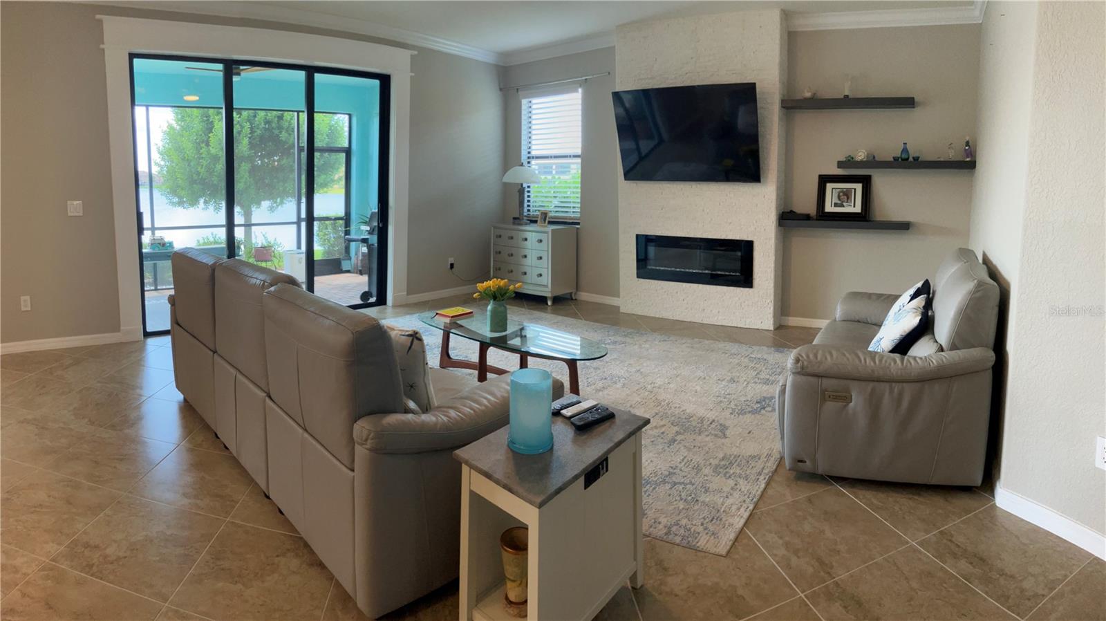 Image 6 of 10 For 10093 Cozy Grove Drive