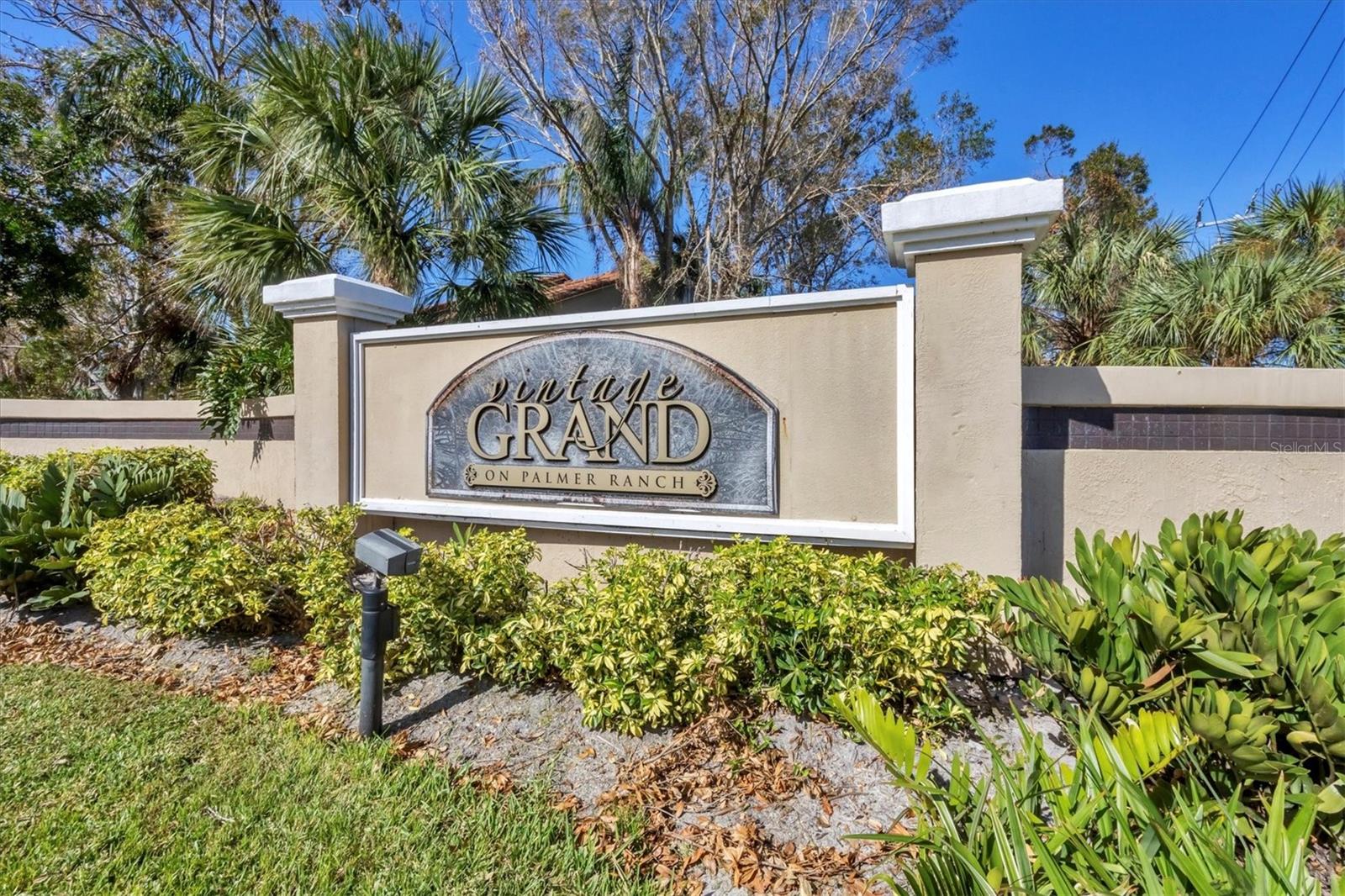 Image 17 of 26 For 4001 Crockers Lake Boulevard 27