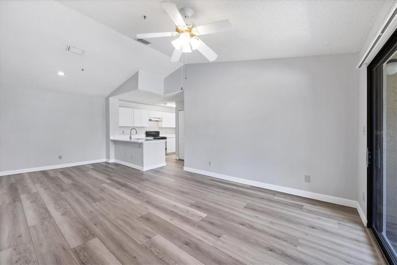 Image 4 of 26 For 4001 Crockers Lake Boulevard 27