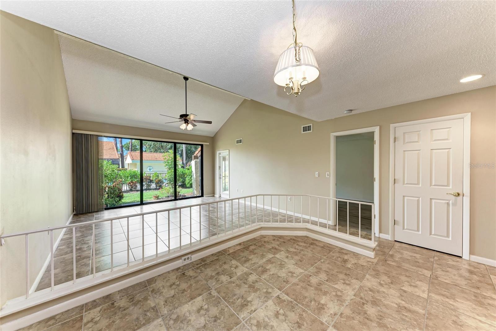 Image 19 of 46 For 5362 Huntingwood Court 16