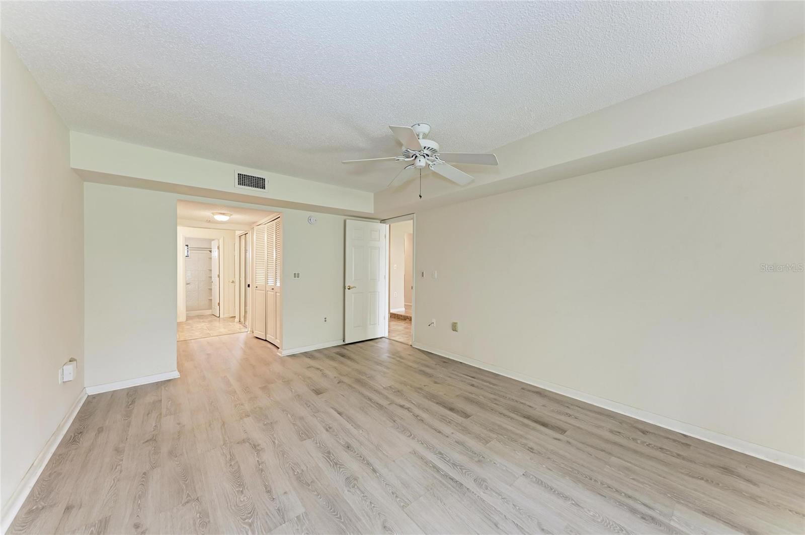 Image 22 of 46 For 5362 Huntingwood Court 16