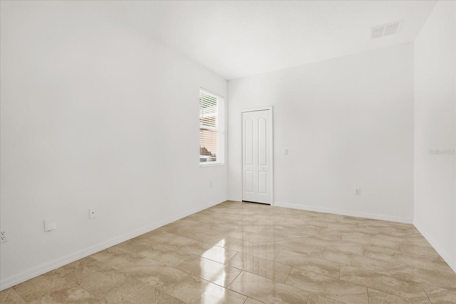 Image 12 of 36 For 5525 Oakworth Place