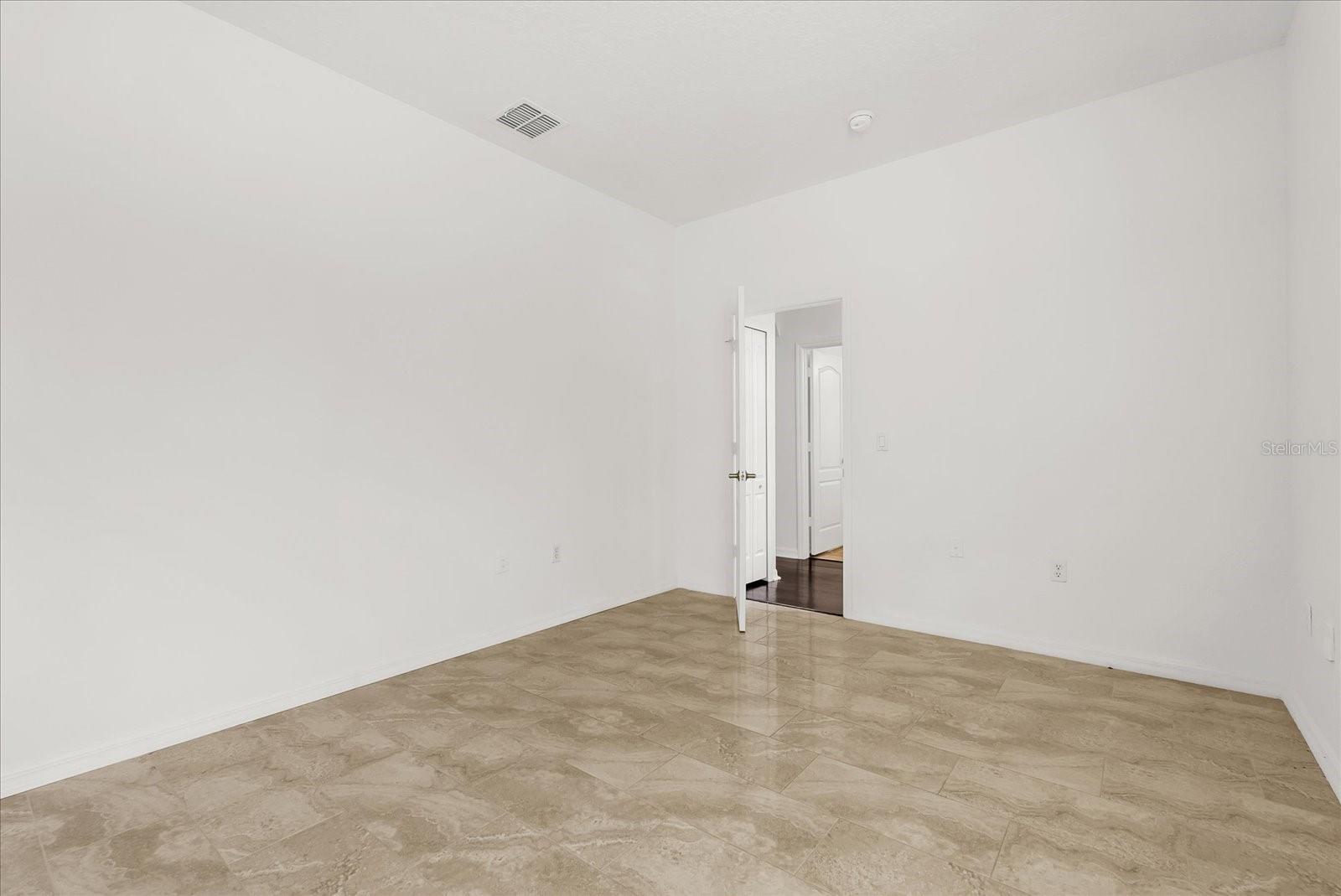 Image 13 of 36 For 5525 Oakworth Place