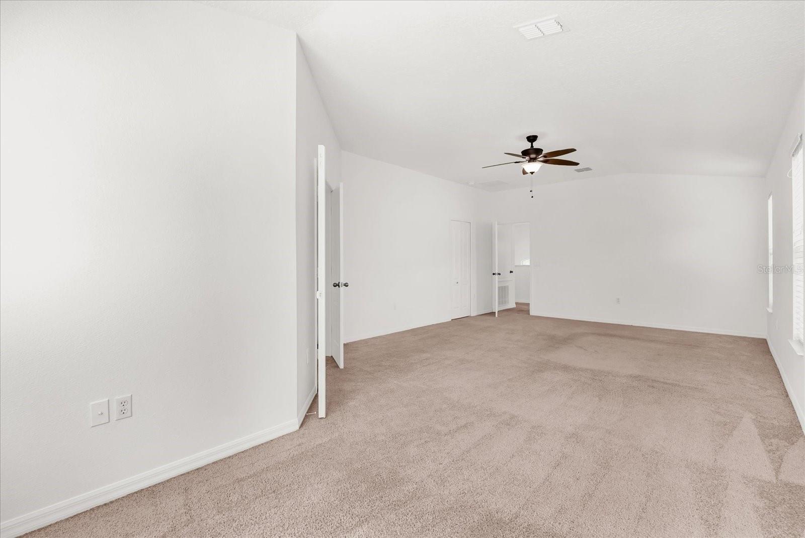 Image 23 of 36 For 5525 Oakworth Place