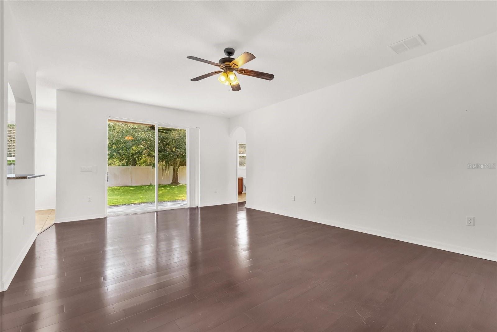 Image 4 of 36 For 5525 Oakworth Place