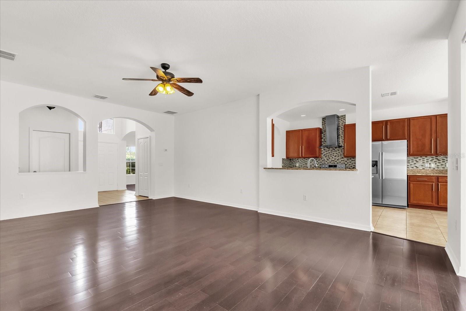 Image 5 of 36 For 5525 Oakworth Place