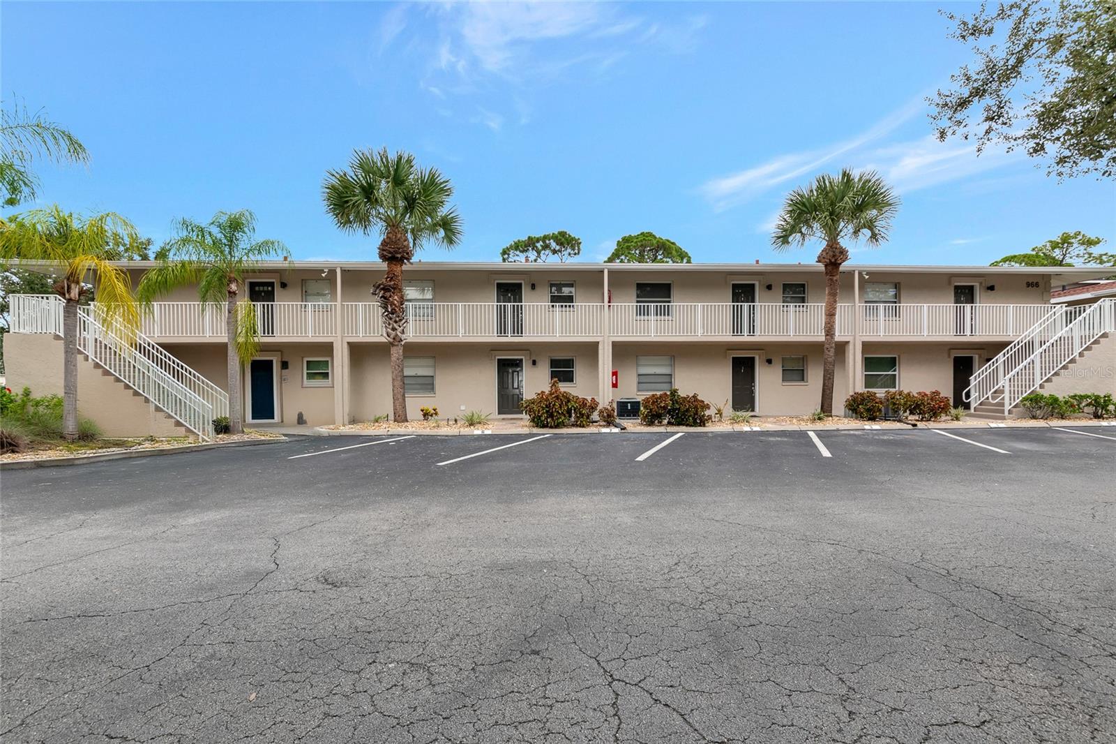 Image 4 of 39 For 966 La Costa Circle 5
