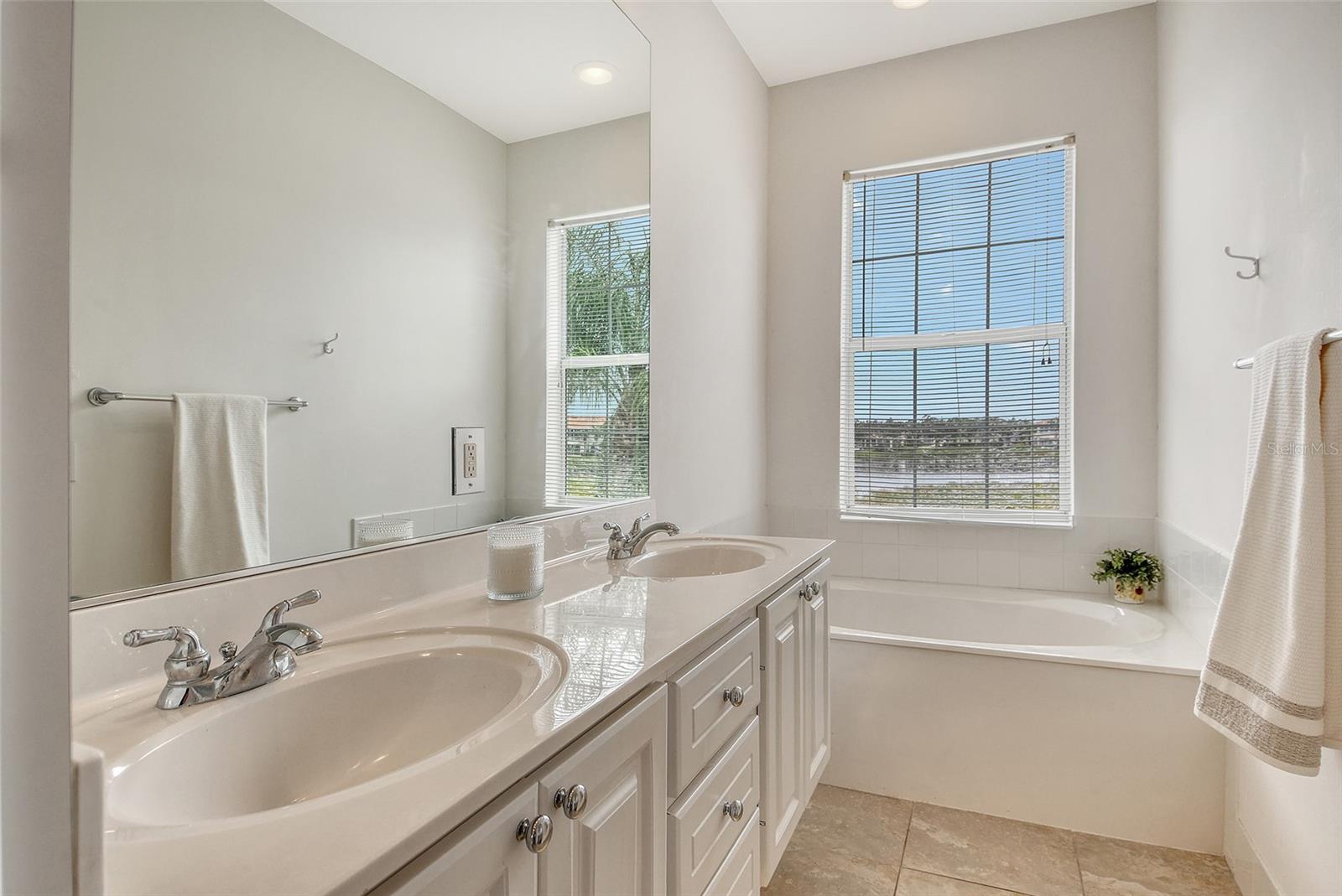 Image 17 of 49 For 1400 Burgos Drive