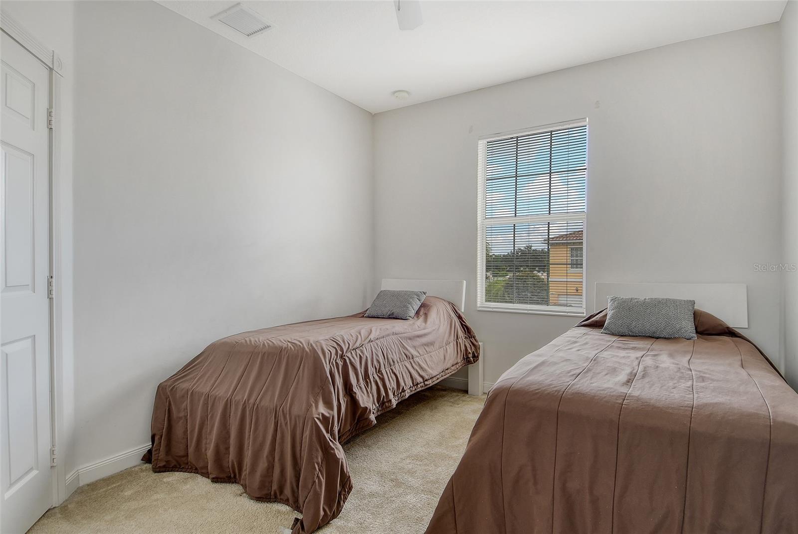 Image 20 of 49 For 1400 Burgos Drive