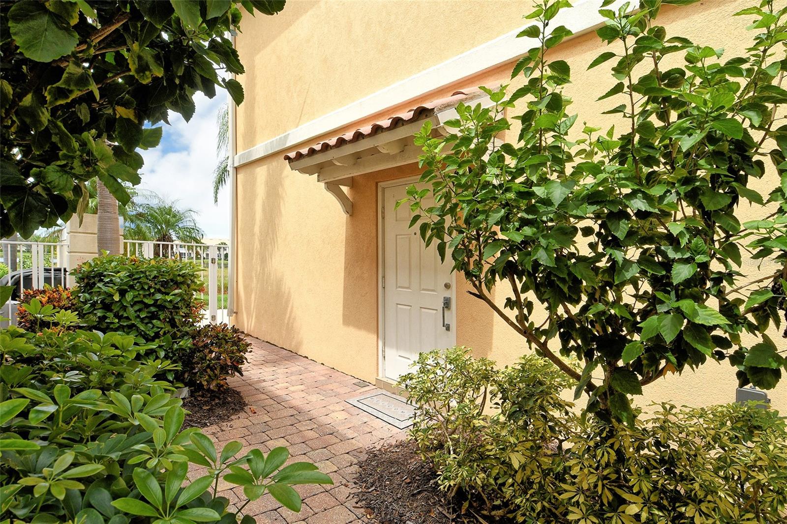 Image 4 of 49 For 1400 Burgos Drive