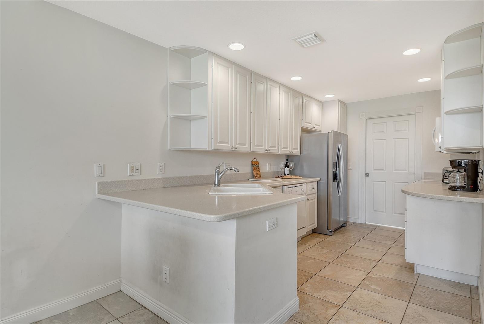 Image 9 of 49 For 1400 Burgos Drive