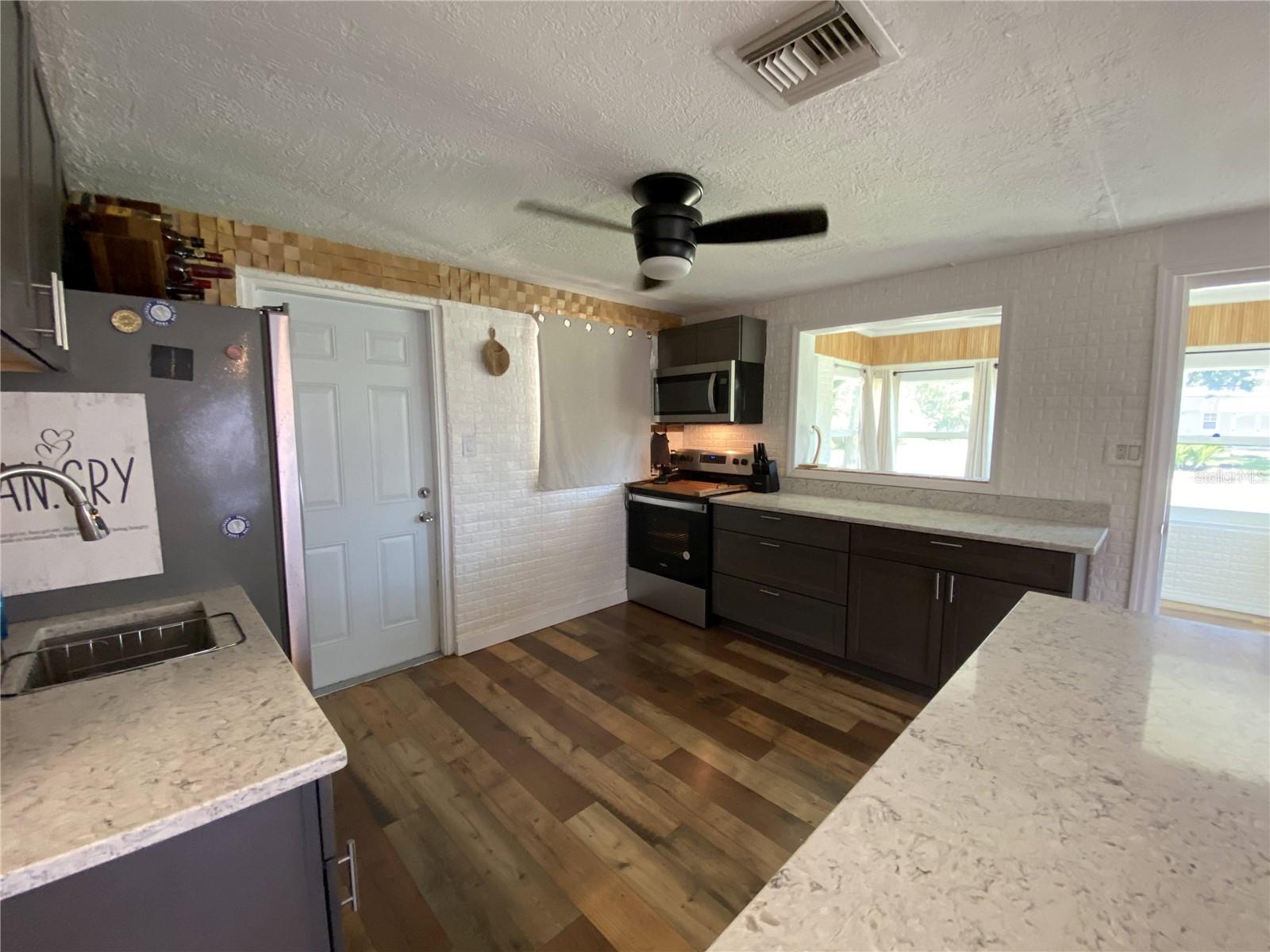 Image 5 of 19 For 3735 Rilma Avenue