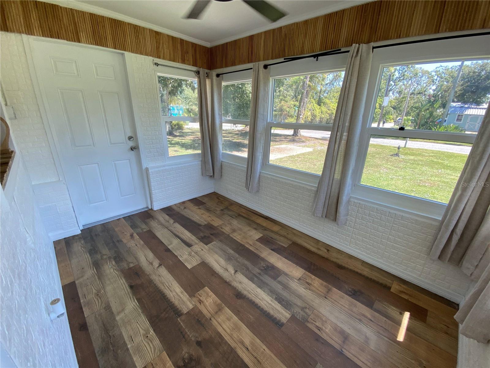 Image 8 of 19 For 3735 Rilma Avenue