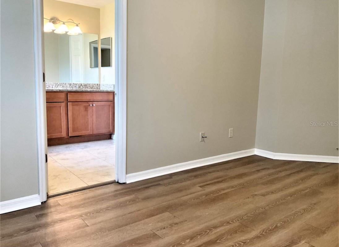 Image 5 of 10 For 12848 Tallowood Drive