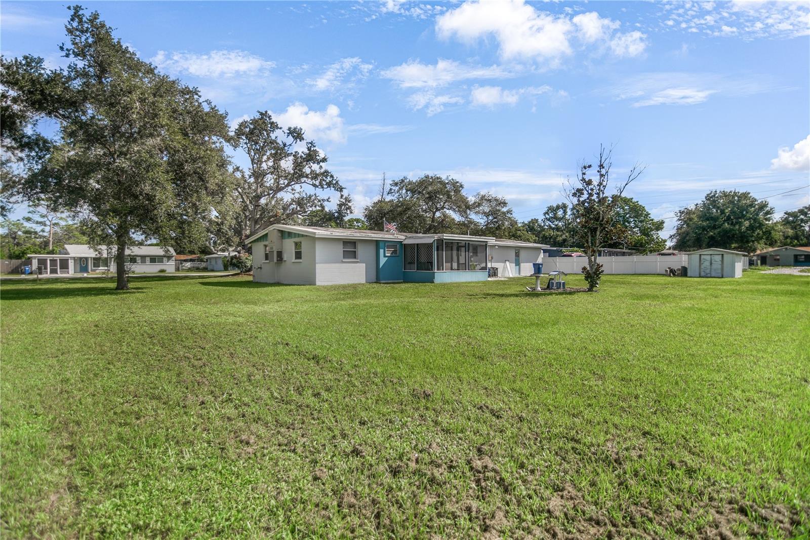 Image 4 of 36 For 3012 52nd Avenue Drive W