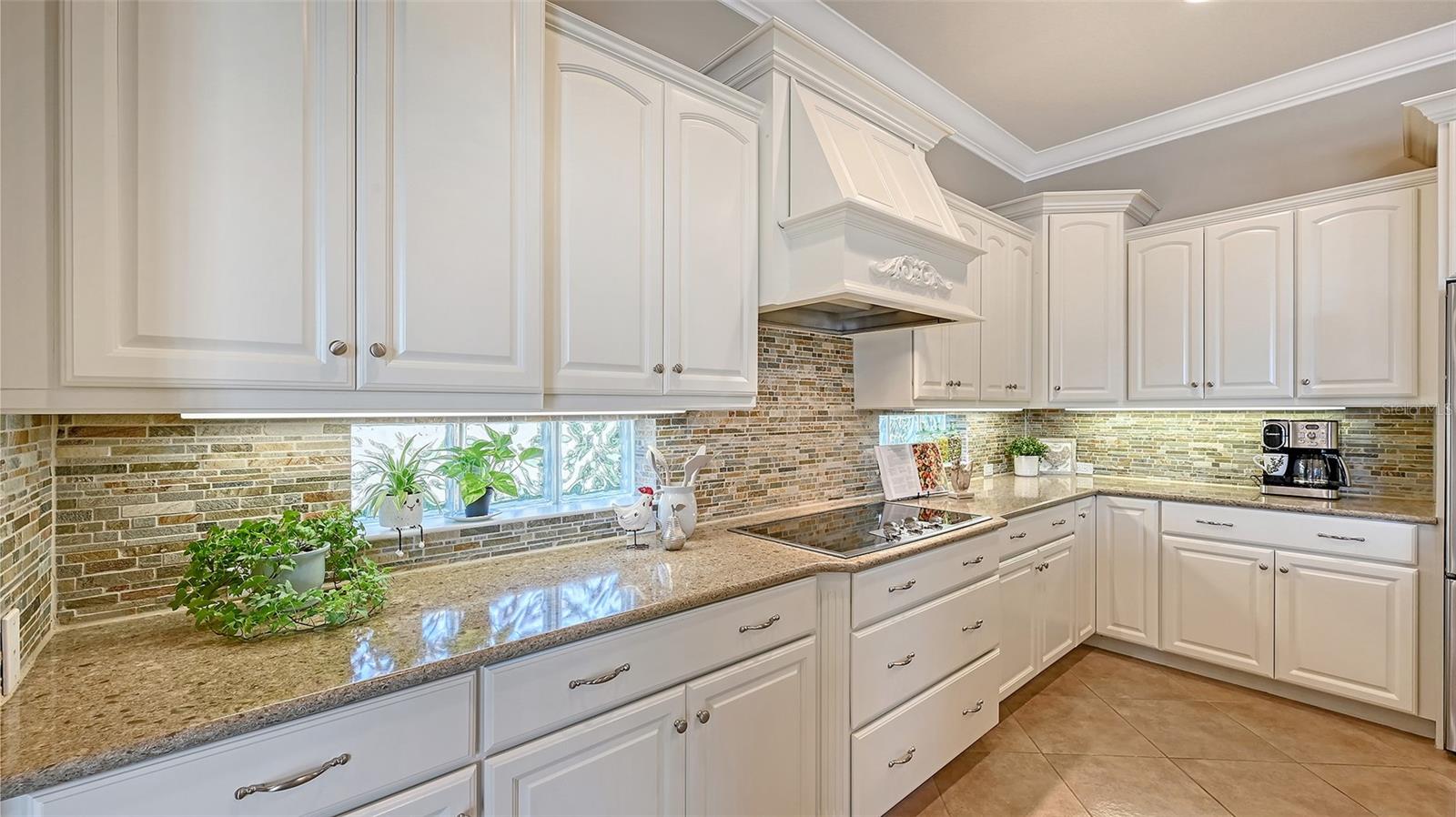 Image 23 of 73 For 14718 Secret Harbor Place