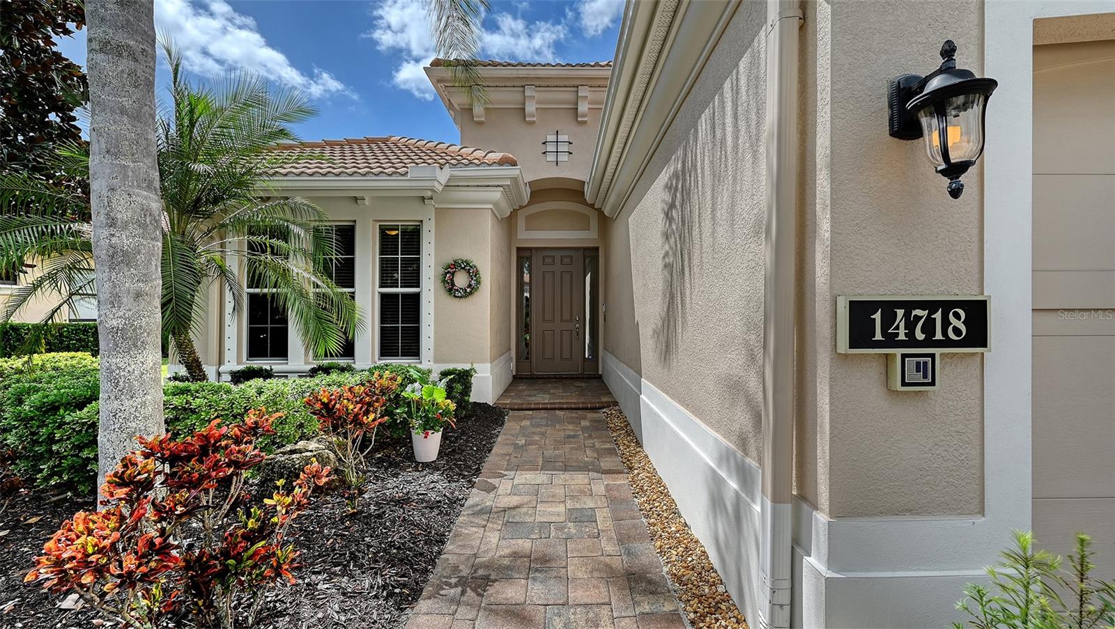 Image 7 of 73 For 14718 Secret Harbor Place