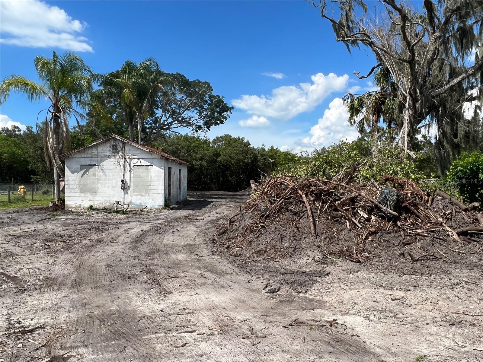 Image 18 of 29 For 912 Piney Point Road