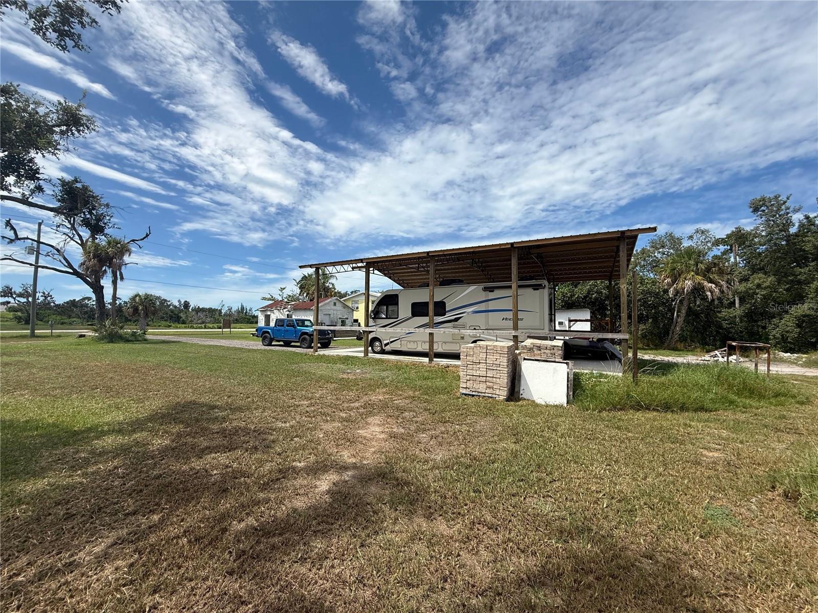Image 4 of 29 For 912 Piney Point Road
